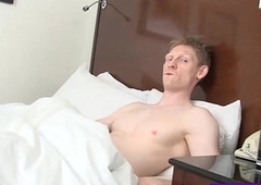 Sheboy Jessy Dubai gives head and gets fucked in hotelroom